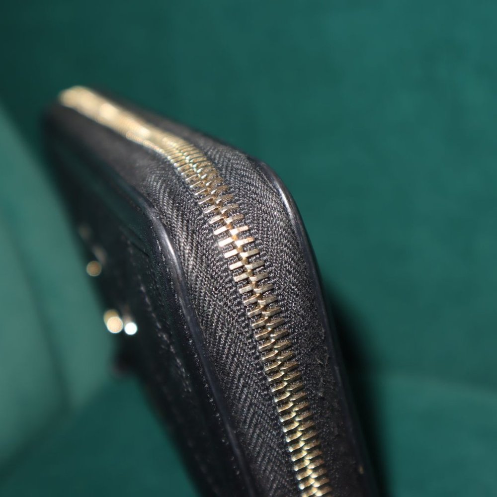Chanel Caviar Quilted Filigree Zip Around Wallet Black - Picture 2 of 8